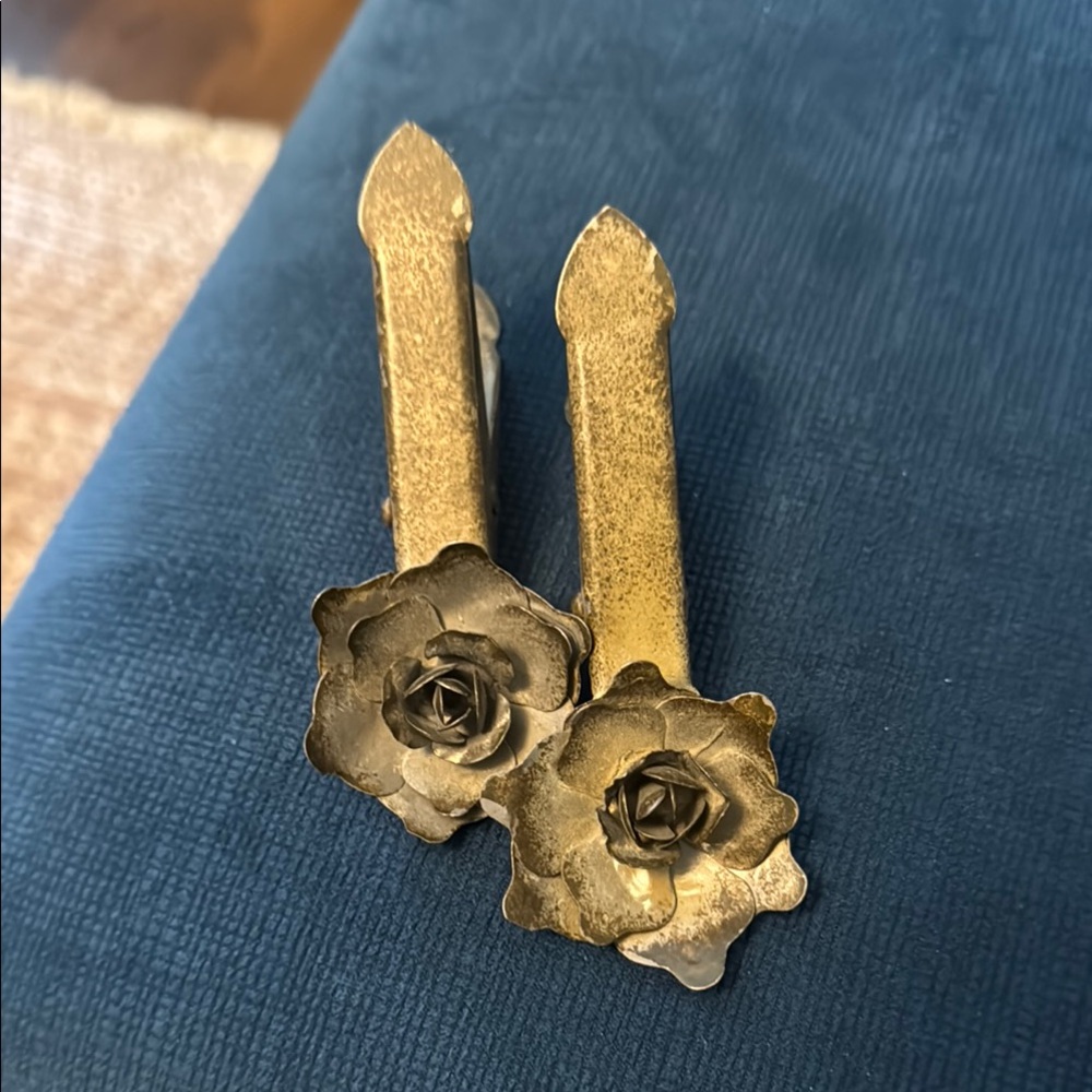 Vintage shabby chic clips - floral design